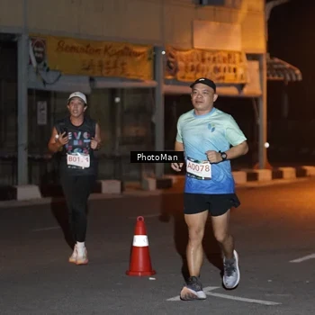 Runner Photo 8806029