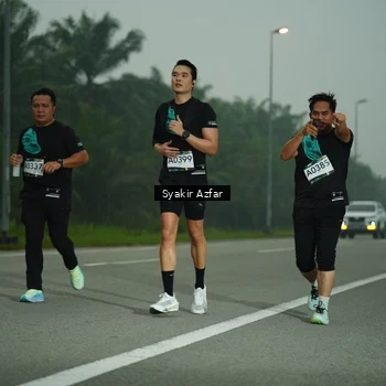 Runner Photo 8806054