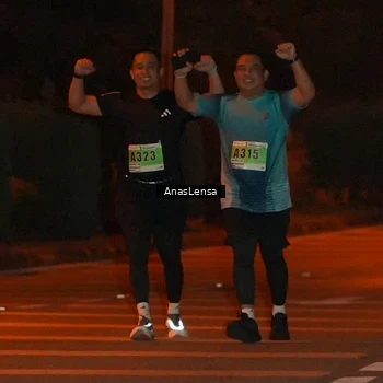 Runner Photo 8806101