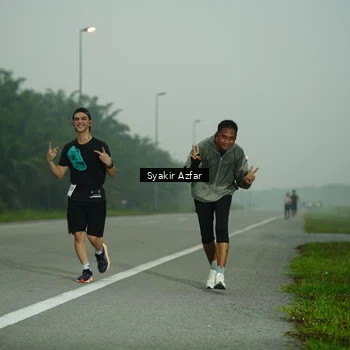 Runner Photo 8806109
