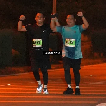 Runner Photo 8806111