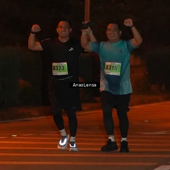 Runner Photo 8806112