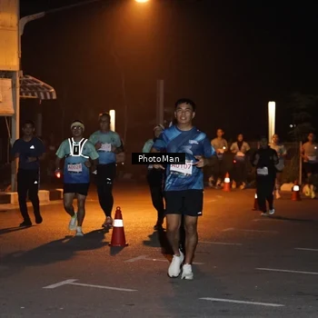 Runner Photo 8806202