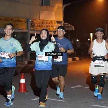 Runner Photo 8806339