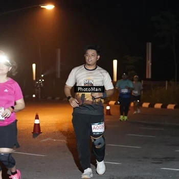 Runner Photo 8806467
