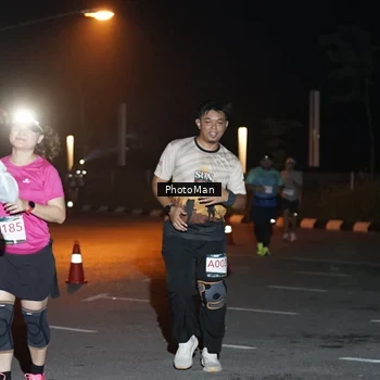 Runner Photo 8806495
