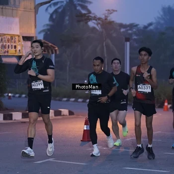 Runner Photo 8808153