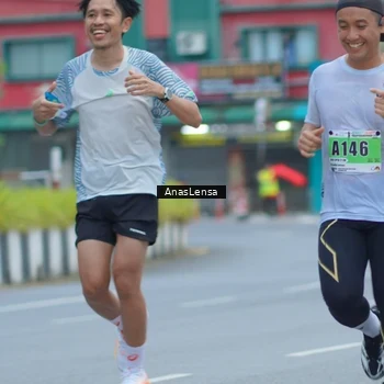 Runner Photo 8808733