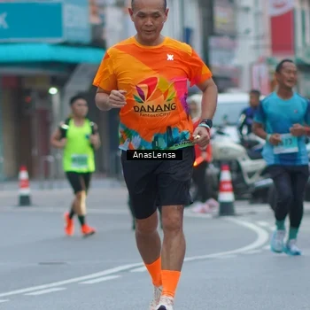 Runner Photo 8808937