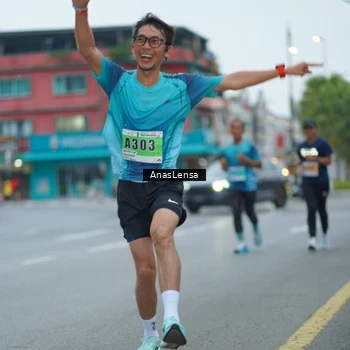 Runner Photo 8809014