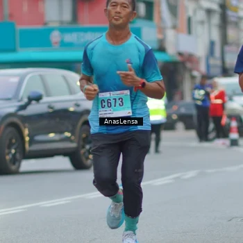 Runner Photo 8809017