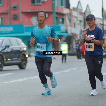 Runner Photo 8809019