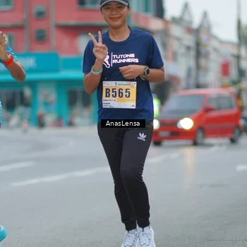Runner Photo 8809037