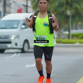 Runner Photo 8809038