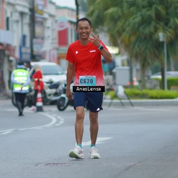 Runner Photo 8809077