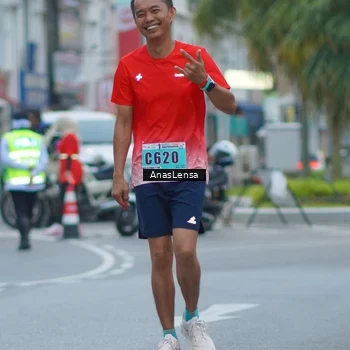 Runner Photo 8809080