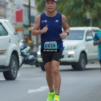 Runner Photo 8809211