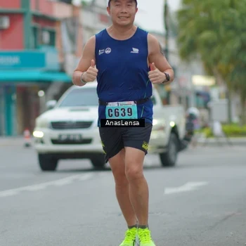 Runner Photo 8809221