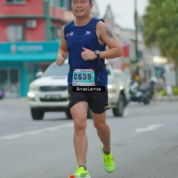Runner Photo 8809230