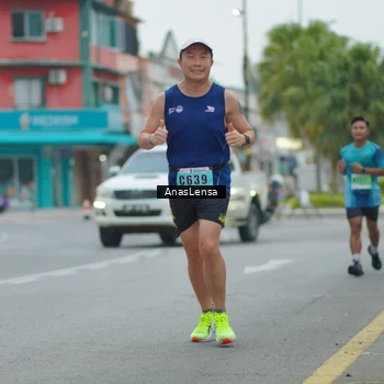 Runner Photo 8809231