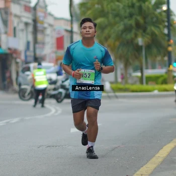Runner Photo 8809246