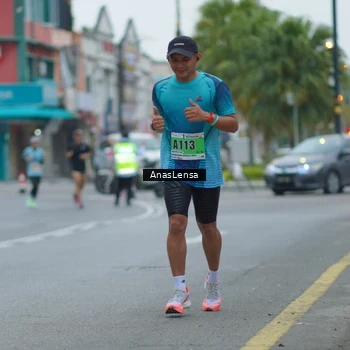 Runner Photo 8809285