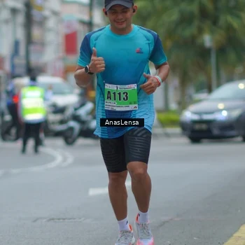 Runner Photo 8809301