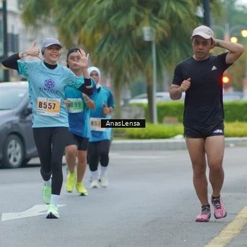 Runner Photo 8809446