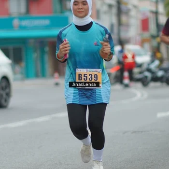 Runner Photo 8809495