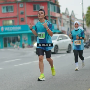 Runner Photo 8809501