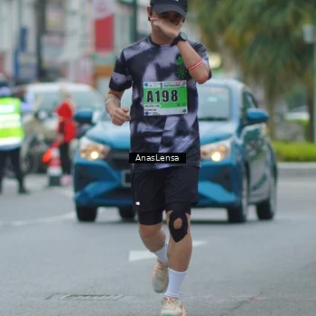 Runner Photo 8809692