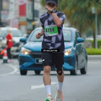 Runner Photo 8809699
