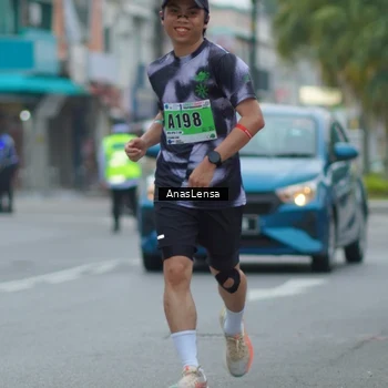 Runner Photo 8809705