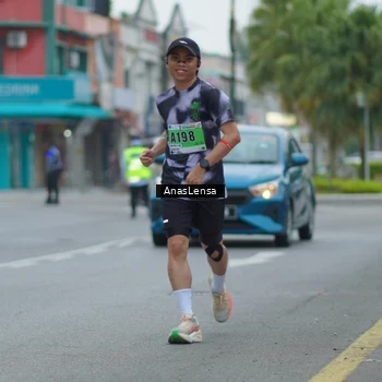 Runner Photo 8809706
