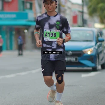 Runner Photo 8809709