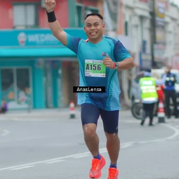 Runner Photo 8809753