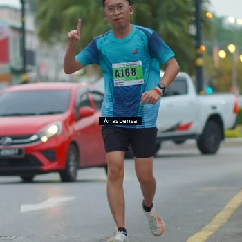 Runner Photo 8809851