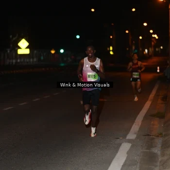 Runner Photo 8810004