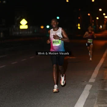 Runner Photo 8810006