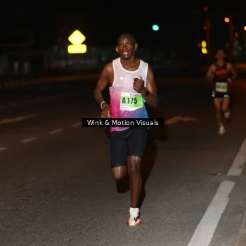 Runner Photo 8810015