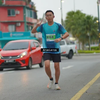 Runner Photo 8810073
