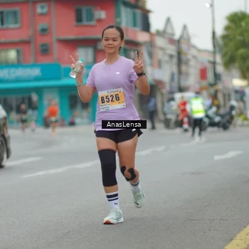 Runner Photo 8810101