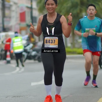 Runner Photo 8810120