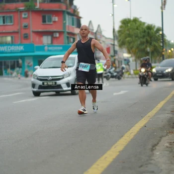 Runner Photo 8810280
