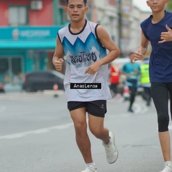 Runner Photo 8810340