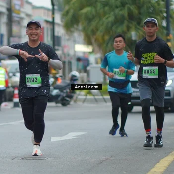 Runner Photo 8810354