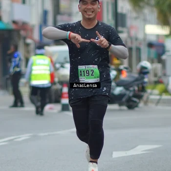 Runner Photo 8810363