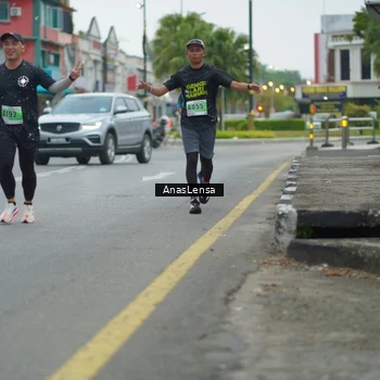 Runner Photo 8810366