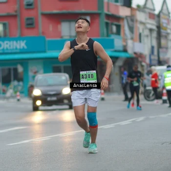 Runner Photo 8810396