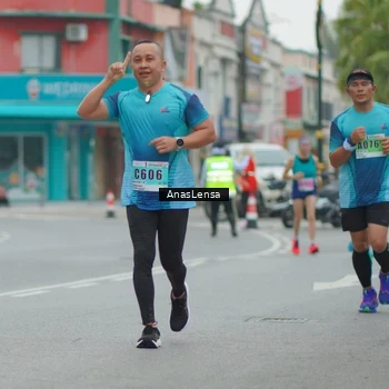 Runner Photo 8810410